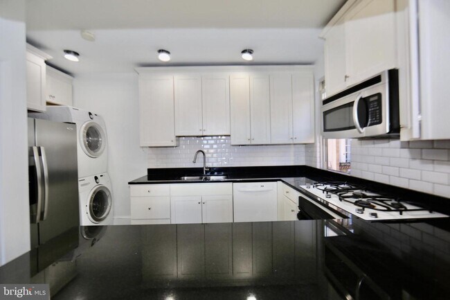 Building Photo - 3420 16th St NW