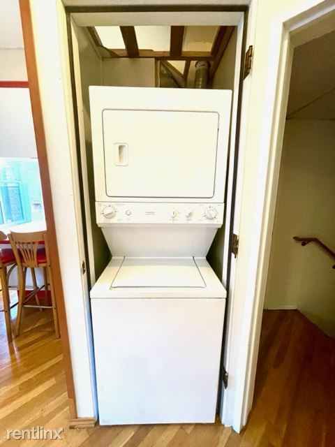 Foto del edificio - 3 br, 1 bath Condo - 90 Yesler Way
