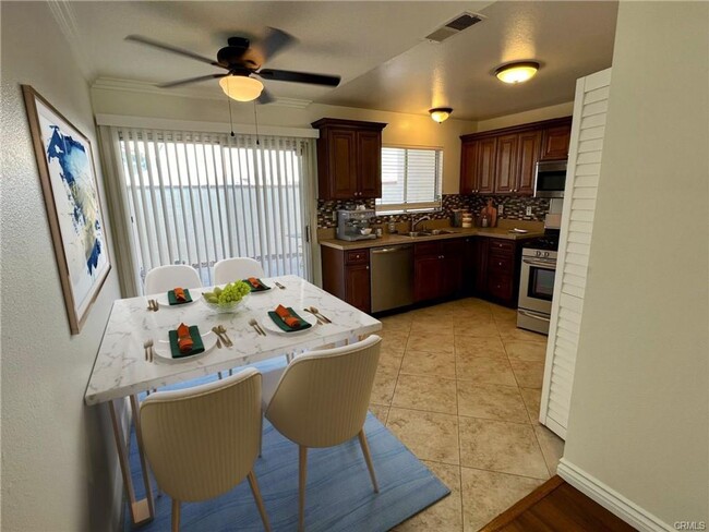 Foto del edificio - Quaint condo unit within Harbor City