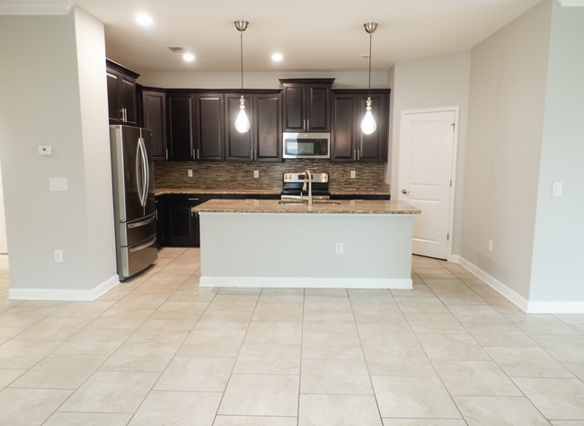 Building Photo - Shuchen Peng