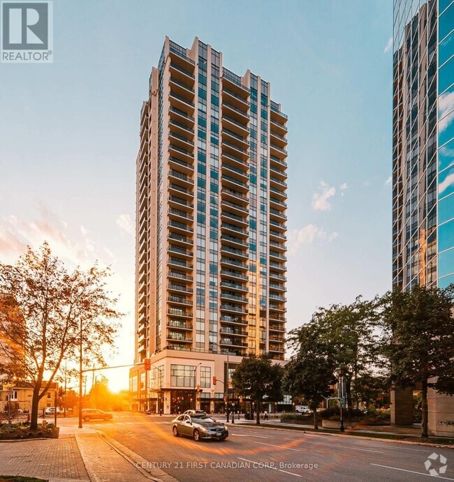 Building Photo - 505-2505 Talbot St
