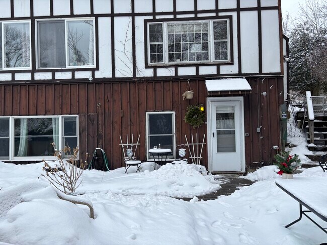 Foto del edificio - 8B Springfield Ct