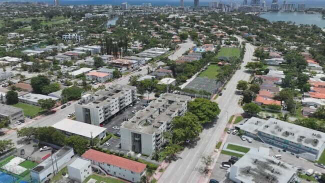  - Rue Granville Apartments