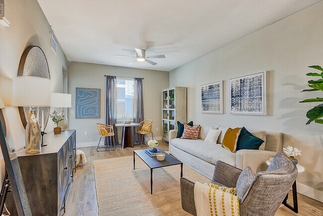 Foto del edificio - Charlotte Commons