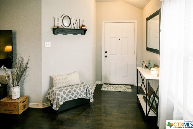 Foto del edificio - 2525 Elk Creek St