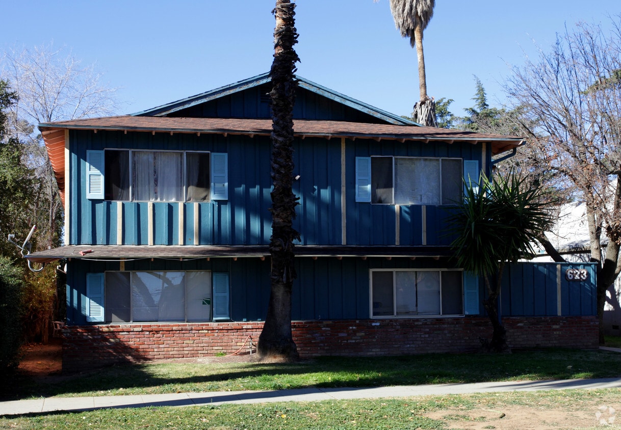 Building Photo - 673 Palm Ave