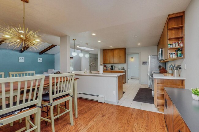 Building Photo - Coming soon! 3 Bedroom/2 Bathroom Home in ...