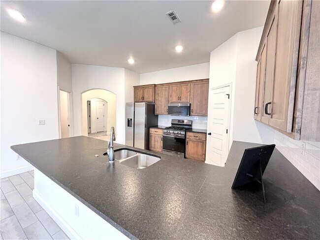 Foto del edificio - 5909 NW Reynolds St