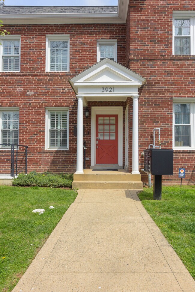 Foto del edificio - 3921 Fulton St NW