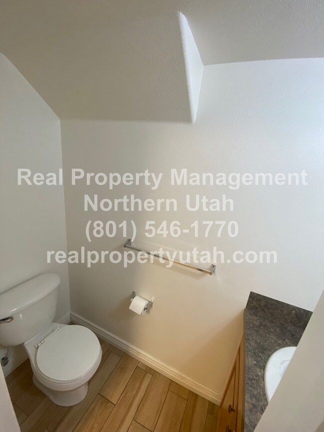 Foto del edificio - Two-Story Townhome Coming Soon in Ogden