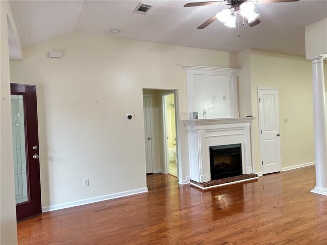 Foto del edificio - 711 Whispering Willow Way