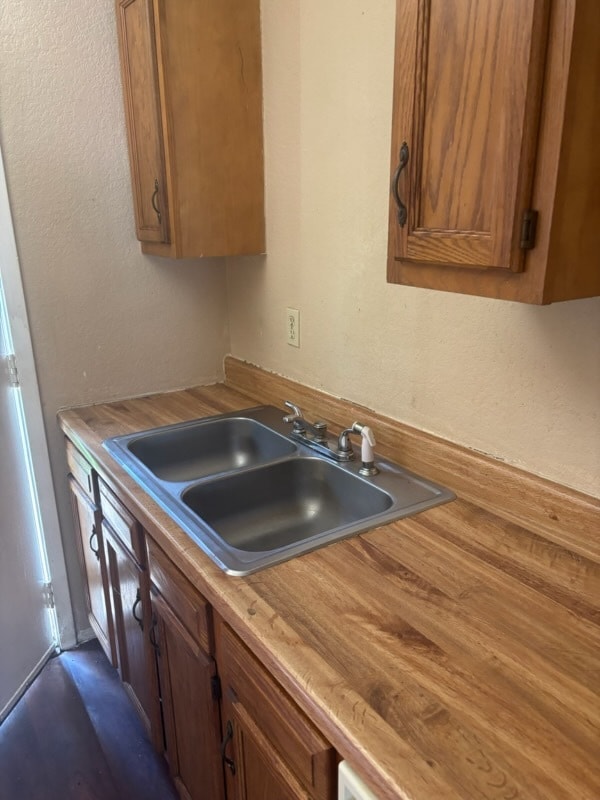 Building Photo - 1432 Fitzhugh Ave