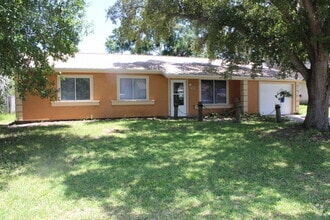 Building Photo - 421 Nogales Ave NE