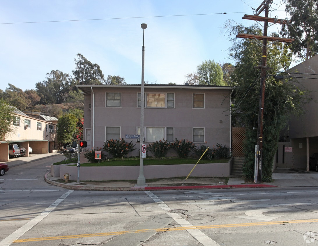 Building Photo - 3874-3880 Roble Vista Dr