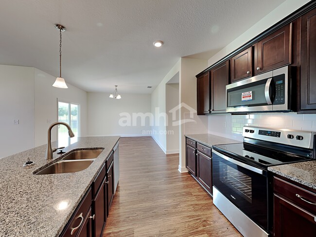 Building Photo - 5933 Hampton Creek Rd