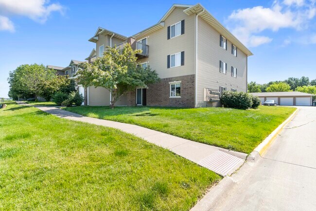 Foto del edificio - River Ridge 2301-2325 University Drive