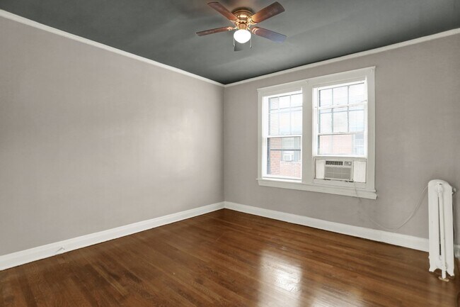 Foto del edificio - Spacious 2 Bedroom Apartment!