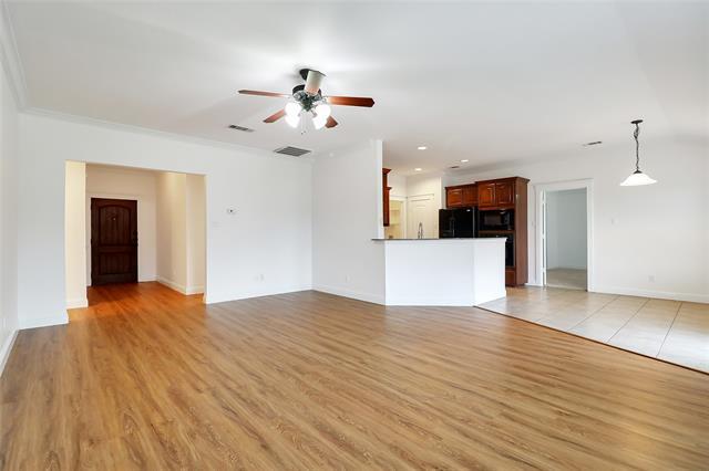 Building Photo - 102 Water Oak Ln