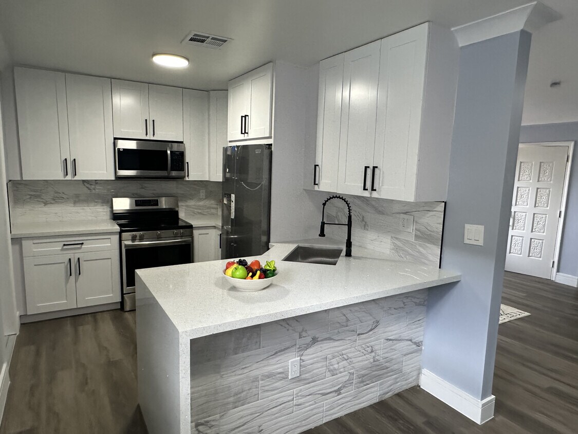 Photo - 814 SW 12th Pl (Fort Lauderdale, FL)