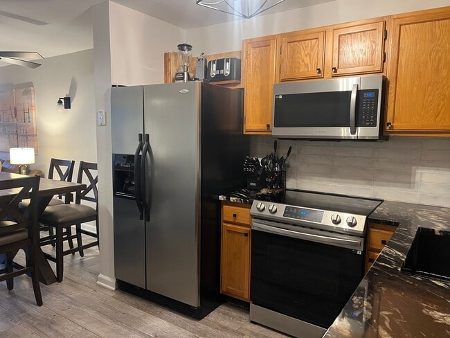 Foto del edificio - Furnished Updated Condo on HHI - Walk to the Beach!