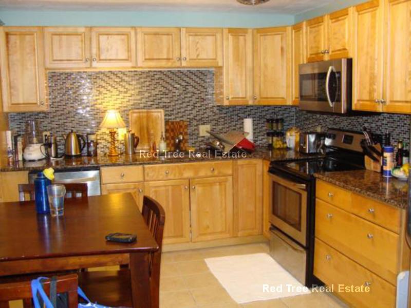 Primary Photo - 205 Kent St