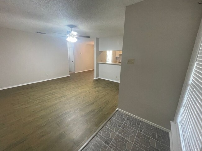Building Photo - 8916 Hambledon Dr