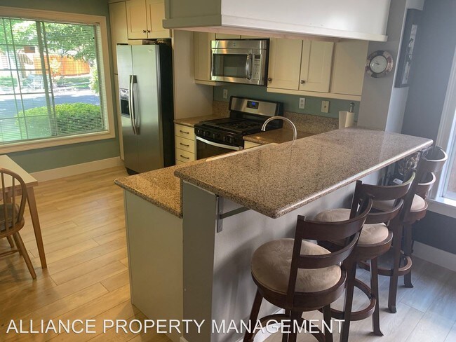 Foto del edificio - 2 br, 2 bath House - 2130 Fairfax Place