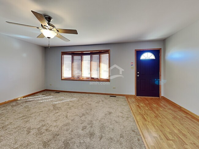Foto del edificio - 1509 Bassett Dr