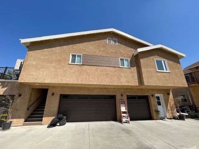 Nuevo apartamento en la planta superior - 2851 Casitas Ave