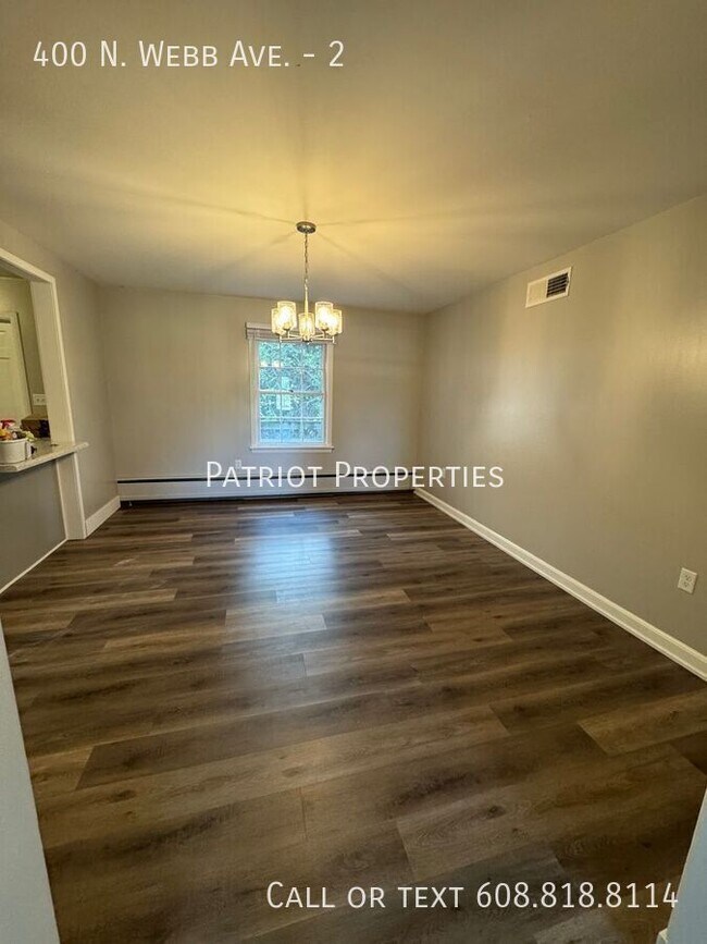 Building Photo - 2 bedroom/ 1 bath apartment in Reedsburg, WI