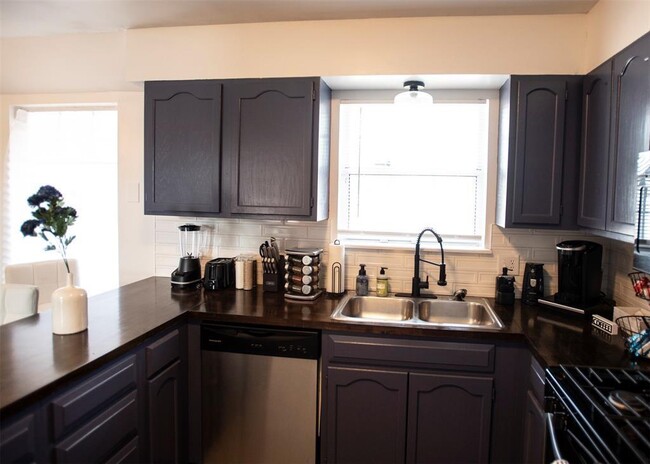 Foto del edificio - 5925 SE 85th St