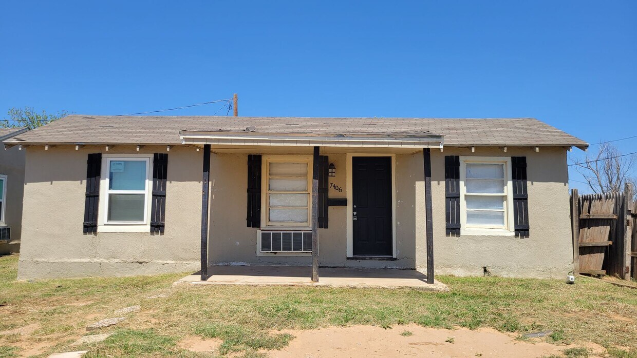 Primary Photo - Fully Updated 2/1 Home Available NOW!