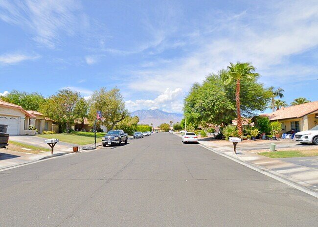 Foto del edificio - "Charming Oasis: 3-Bedroom Cathedral City Retreat with Pool, Fireplace, and Granite Kitchen!"
