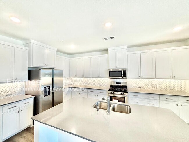 Foto del edificio - 2848 Bluejack Rd
