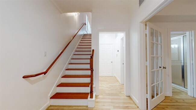 Foto del edificio - 328 Malone St