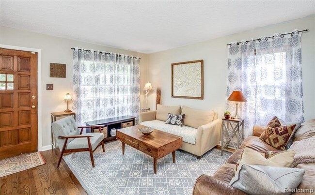 Foto del edificio - 3308 Normandy Rd