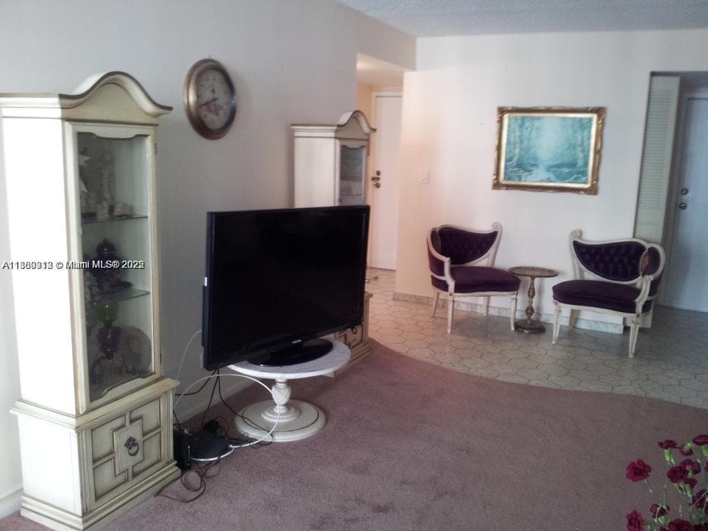 Primary Photo - 250 174th St