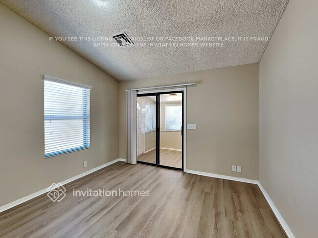 Foto del edificio - 8120 W Tuckey Ln