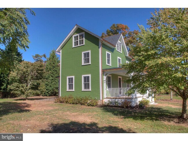 Foto del edificio - 5253 Upper Mountain Rd