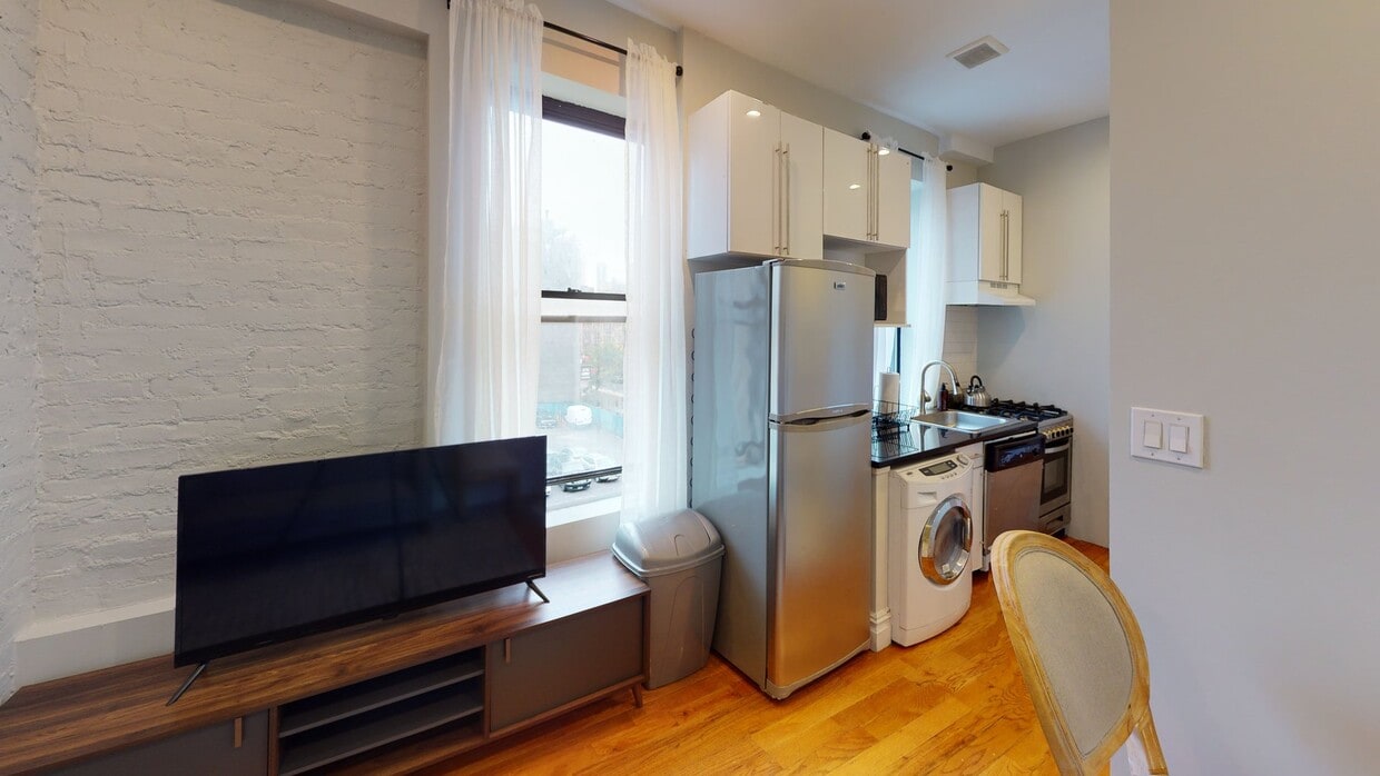 Photo - Room in Shared 2 bed/1 bath home
