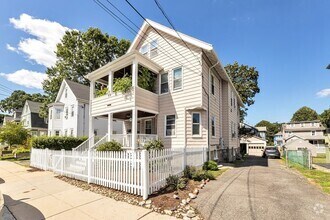 Building Photo - 79 Hewlett St