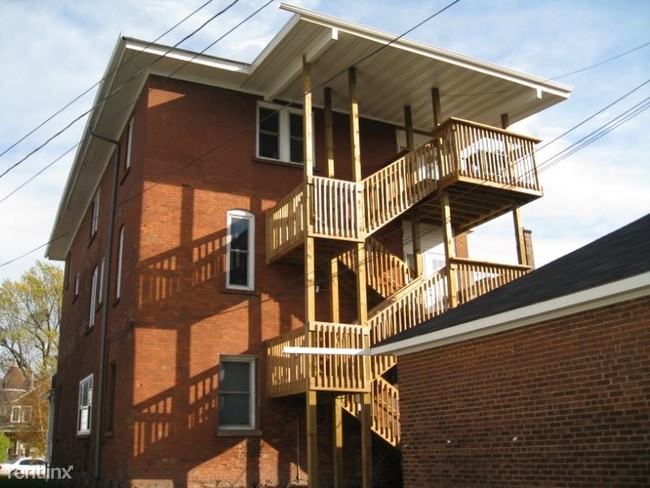 Foto del edificio - 1105 Hammond Ave