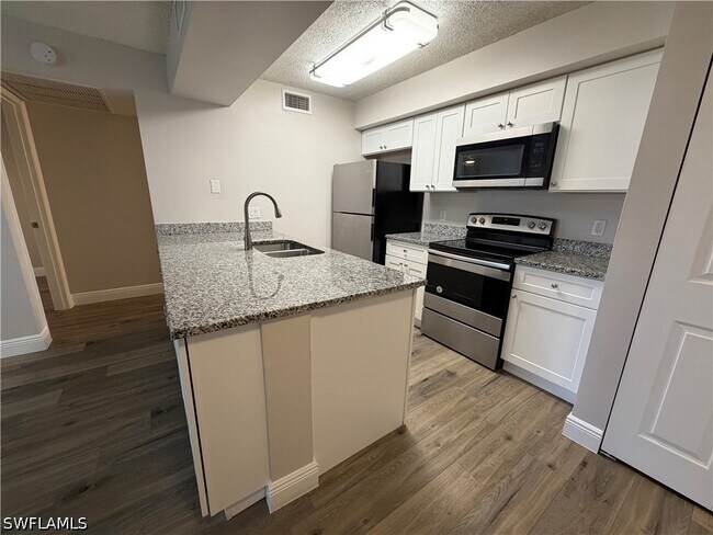 Foto del edificio - 5307 Summerlin Rd
