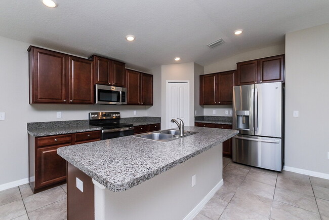 Building Photo - 1758 Broad Winged Hawk Dr