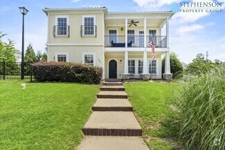 Building Photo - 305 Amalfi Dr