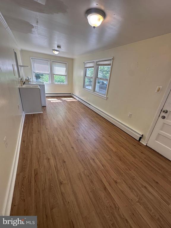 Foto del edificio - 6501 Glenbard Ct