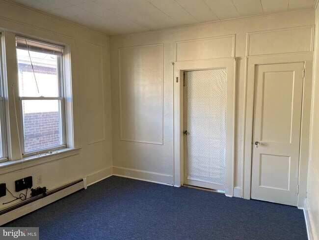 Building Photo - 502-504 N 13th St