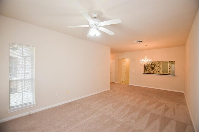 Foto del edificio - 2815 Kings Crossing Dr