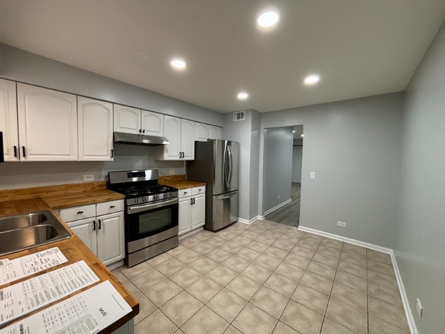 Foto del edificio - 489 Leslie Ct