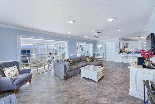 Foto del edificio - 3541 NE Ocean Blvd